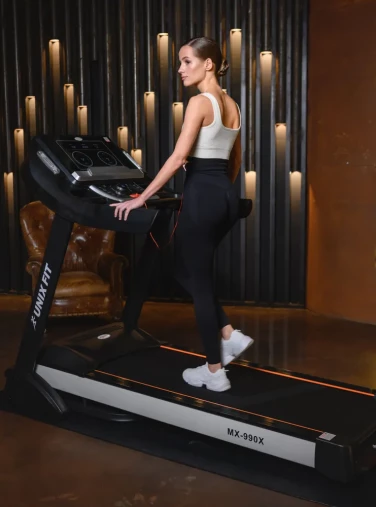 Беговая дорожка UNIX Fit MX-990X с воздушным охлаждением двигателя