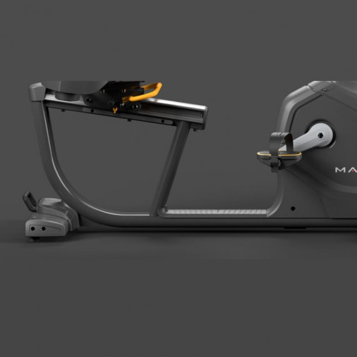 Горизонтальный велотренажер Matrix Endurance. Консоль Premium LED