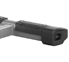 Стабилизаторы закрыты кожухами из формированного уретана для защиты от царапин и сколов